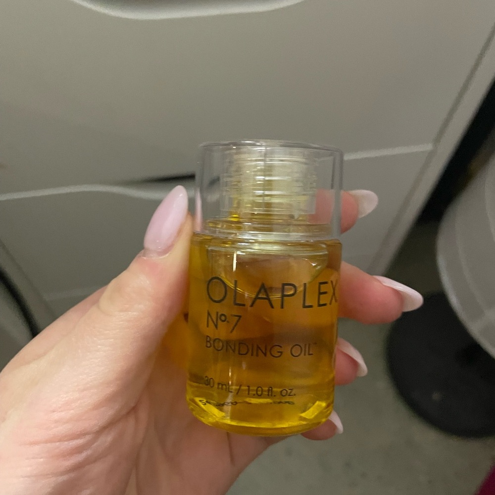 OLAPLEX No.7 Bonding Oil — Clear Bottle with Golden Oil